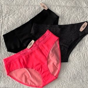 NWT Victoria Secret Panties. Size medium